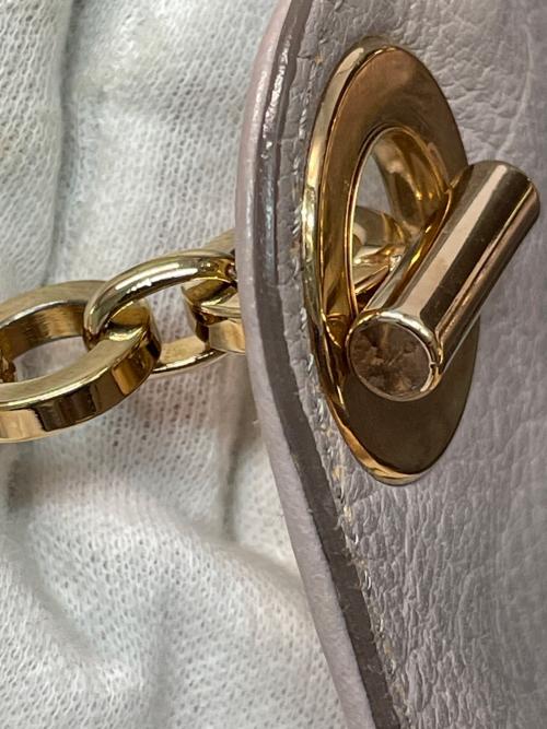 Salvatore Ferragamo（サルヴァトーレ フェラガモ）Salvatore Ferragamo (サルヴァトーレ フェラガモ) バッグ ベージュの古着・服飾アイテム