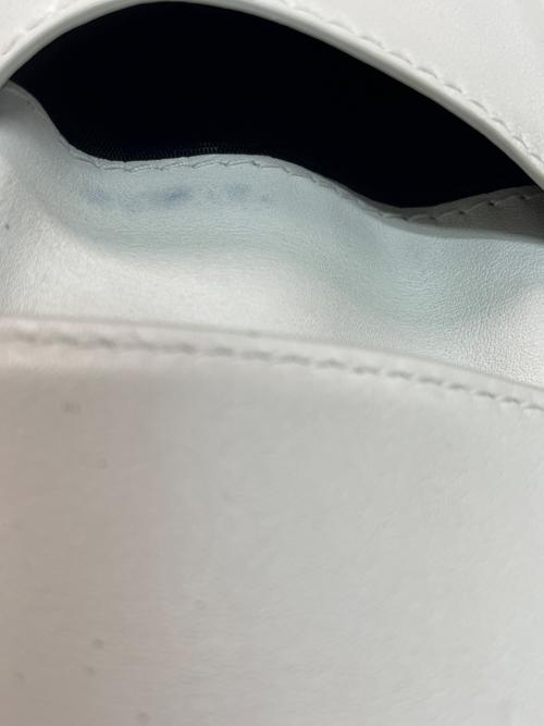 Maison Margiela（メゾンマルジェラ）Maison Margiela (メゾンマルジェラ) 2つ折り財布 ブラックの古着・服飾アイテム