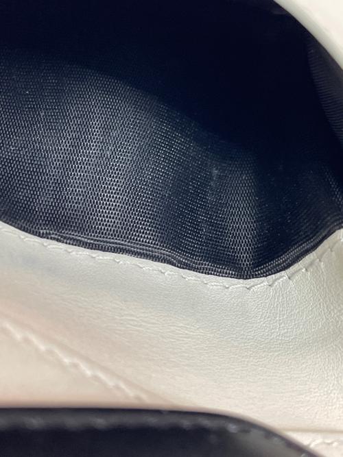 Maison Margiela（メゾンマルジェラ）Maison Margiela (メゾンマルジェラ) 2つ折り財布 ブラックの古着・服飾アイテム
