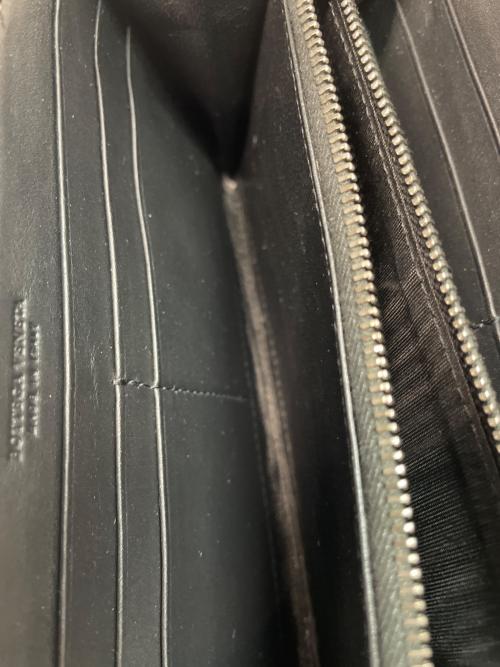BOTTEGA VENETA（ボッテガベネタ）BOTTEGA VENETA (ボッテガベネタ) ラウンドファスナー財布 ブラックの古着・服飾アイテム