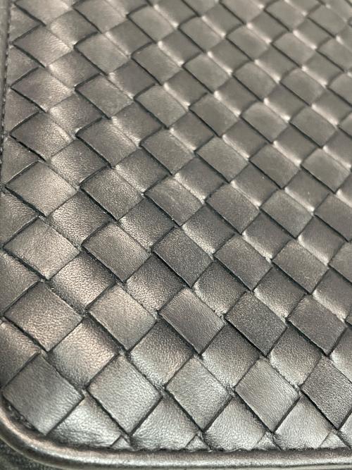 BOTTEGA VENETA（ボッテガベネタ）BOTTEGA VENETA (ボッテガベネタ) ラウンドファスナー財布 ブラックの古着・服飾アイテム
