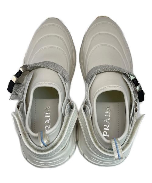 PRADA（プラダ）PRADA (プラダ) スニーカー ホワイト サイズ:SIZE 7 1/2の古着・服飾アイテム