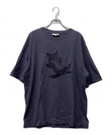 maison kitsune（メゾンキツネ）の古着「Chillax Print Oversize Tシャツ」｜グレー