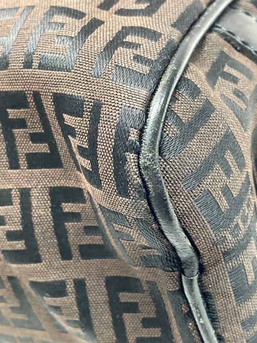 FENDI（フェンディ）FENDI (フェンディ) ハンドバッグ ブラウンの古着・服飾アイテム