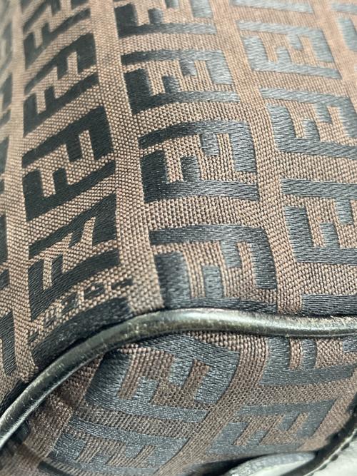 FENDI（フェンディ）FENDI (フェンディ) ハンドバッグ ブラウンの古着・服飾アイテム