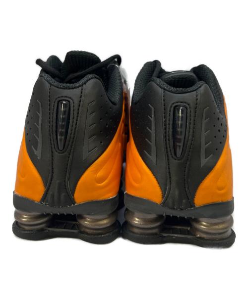 NIKE（ナイキ）NIKE (ナイキ) Shox R4 ブラック×オレンジ サイズ:26.5の古着・服飾アイテム