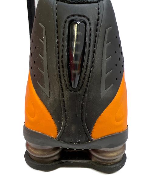 NIKE（ナイキ）NIKE (ナイキ) Shox R4 ブラック×オレンジ サイズ:26.5の古着・服飾アイテム