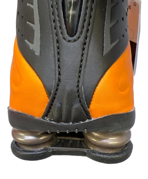 NIKE（ナイキ）NIKE (ナイキ) Shox R4 ブラック×オレンジ サイズ:26.5の古着・服飾アイテム