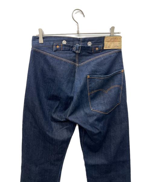 LEVI'S（リーバイス）LEVI'S (リーバイス) ボタンフライデニムパンツ インディゴ サイズ:３０の古着・服飾アイテム