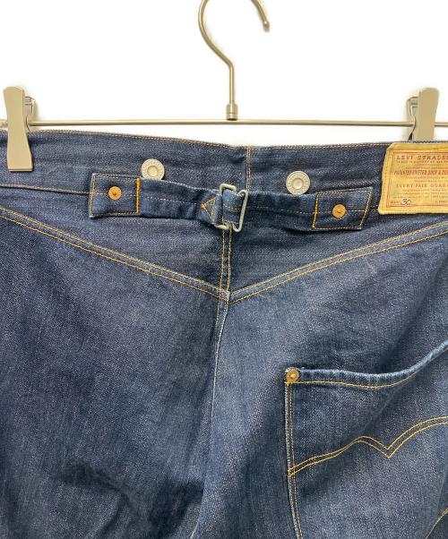 LEVI'S（リーバイス）LEVI'S (リーバイス) ボタンフライデニムパンツ インディゴ サイズ:３０の古着・服飾アイテム