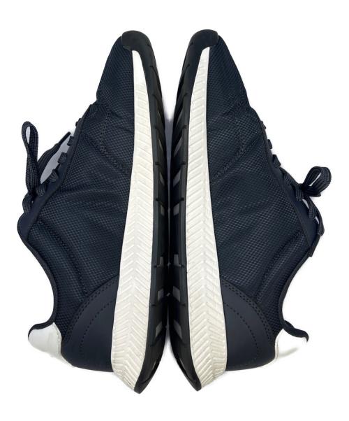 HUGO BOSS（ヒューゴ ボス）HUGO BOSS (ヒューゴ ボス) スニーカー ブラック×ホワイト サイズ:42の古着・服飾アイテム