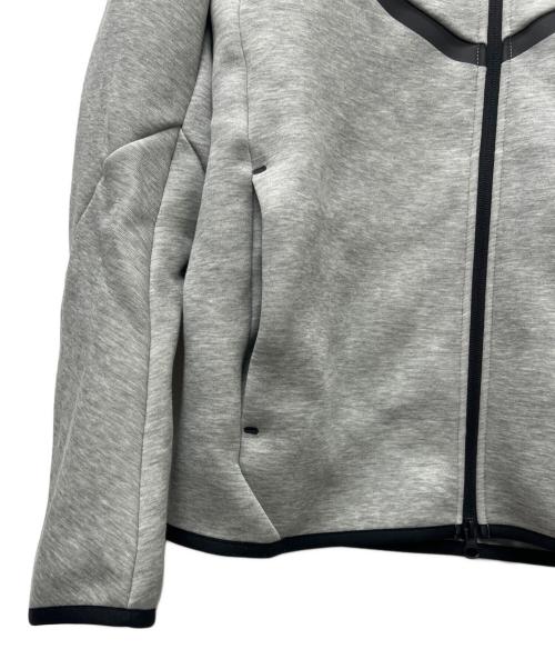 NIKE（ナイキ）NIKE (ナイキ) フルジップ ウィンドランナー パーカー グレー サイズ:Ｓの古着・服飾アイテム