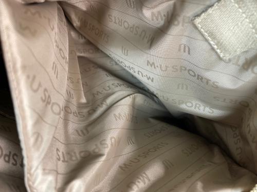 M U SPORTS（エムユースポーツ）M U SPORTS (エムユースポーツ) バッグ ベージュの古着・服飾アイテム