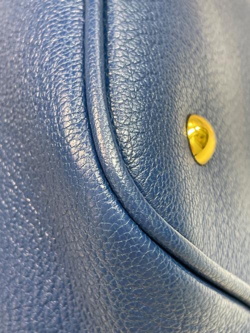 MIU MIU（ミュウミュウ）MIU MIU (ミュウミュウ) 2WAYバッグ ブルーの古着・服飾アイテム
