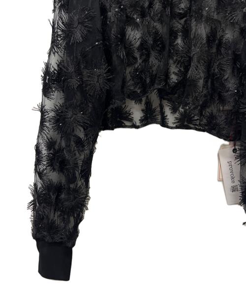 provoke（プロヴォーク）provoke (プロヴォーク) チュールフラワープルオーバー ブラック×グレー サイズ:Ｌの古着・服飾アイテム