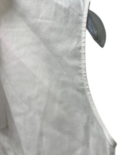 DRAWER（ドゥロワー）DRAWER (ドゥロワー) コットン ボイル フリル ノースリーブ ブラウス ホワイト サイズ:３６の古着・服飾アイテム