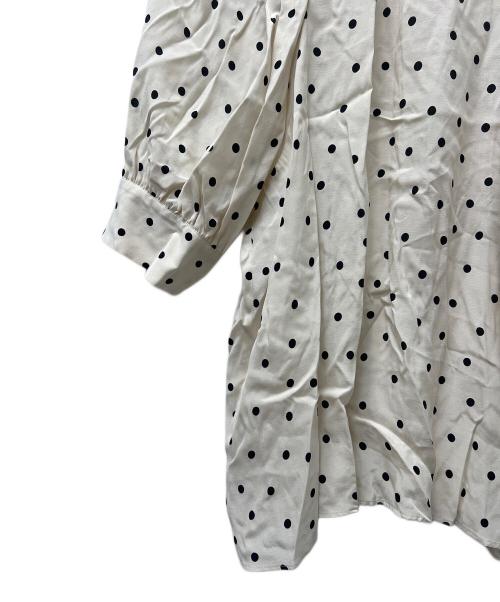 DRESSTERIOR（ドレステリア）DRESSTERIOR (ドレステリア) ドットプリントボリュームスリーブブラウス ベージュ サイズ:３４の古着・服飾アイテム