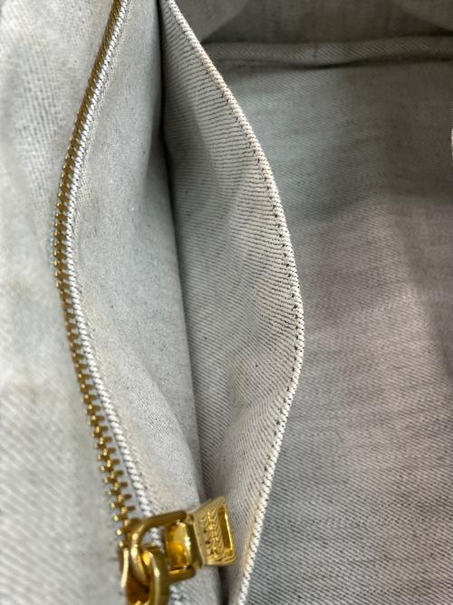 PRADA（プラダ）PRADA (プラダ) ハンドバッグ アイボリーの古着・服飾アイテム