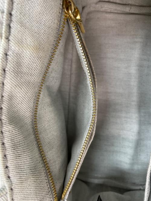 PRADA（プラダ）PRADA (プラダ) ハンドバッグ アイボリーの古着・服飾アイテム