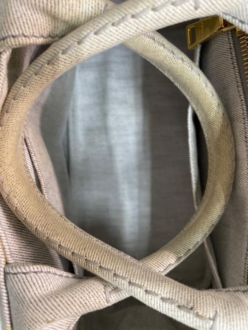 PRADA（プラダ）PRADA (プラダ) ハンドバッグ アイボリーの古着・服飾アイテム