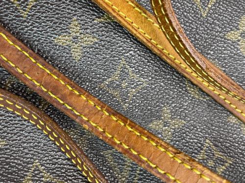 LOUIS VUITTON（ルイ ヴィトン）LOUIS VUITTON (ルイ ヴィトン) ショルダーバッグ ブラウンの古着・服飾アイテム