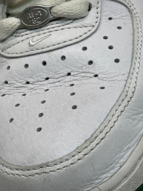 NIKE（ナイキ）NIKE (ナイキ) スニーカー ホワイト×グリーン サイズ:25.5の古着・服飾アイテム