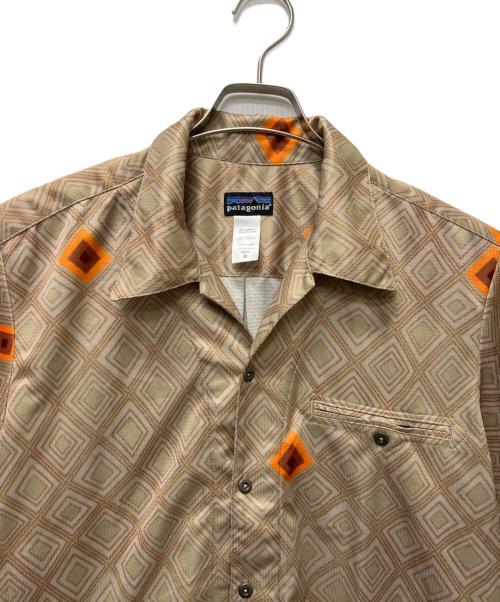 Patagonia（パタゴニア）Patagonia (パタゴニア) リズムシリーズS/Sシャツ ベージュ サイズ:Mの古着・服飾アイテム