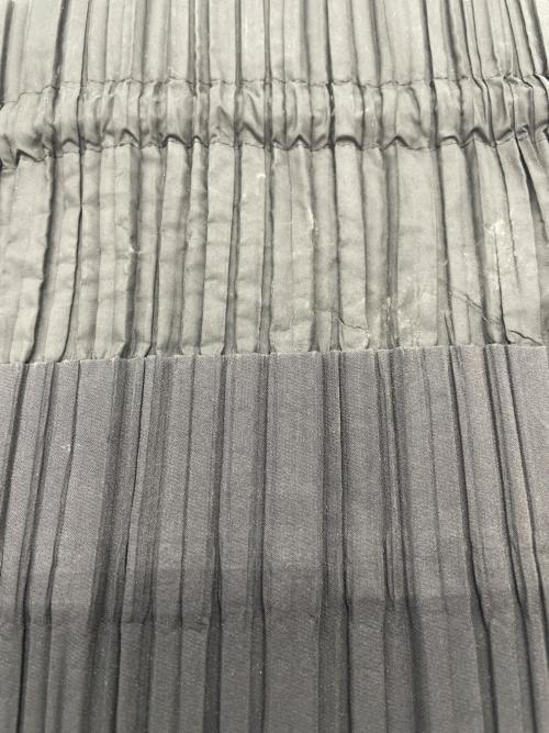PLEATS PLEASE（プリーツプリーズ）PLEATS PLEASE (プリーツプリーズ) ショルダーバッグ ブラックの古着・服飾アイテム