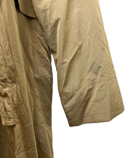 Parc.1（パルクアン）Parc.1 (パルクアン) デザインナイロンコート ベージュ サイズ:Mの古着・服飾アイテム