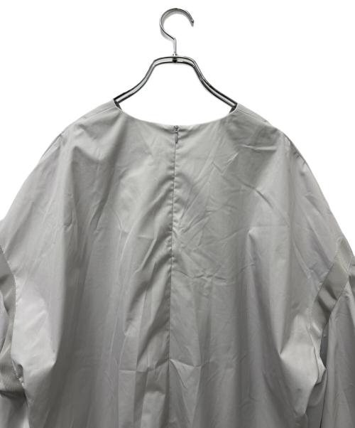 LE PHIL（ル フィル）LE PHIL (ル フィル) ラッフルスリーブ ブラウス グレー サイズ:FREEの古着・服飾アイテム