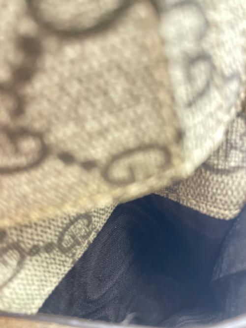 GUCCI（グッチ）GUCCI (グッチ) 2つ折り財布 レッド×ベージュの古着・服飾アイテム