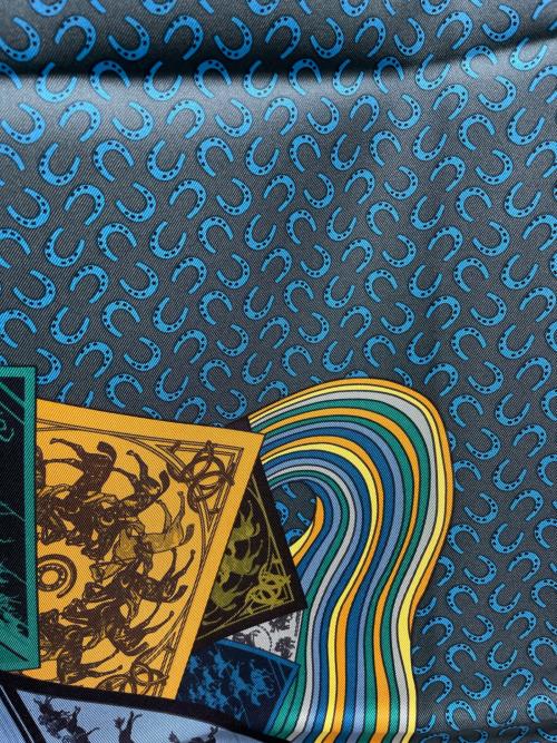 HERMES（エルメス）HERMES (エルメス) A Cheval sur mon Carre グリーンの古着・服飾アイテム