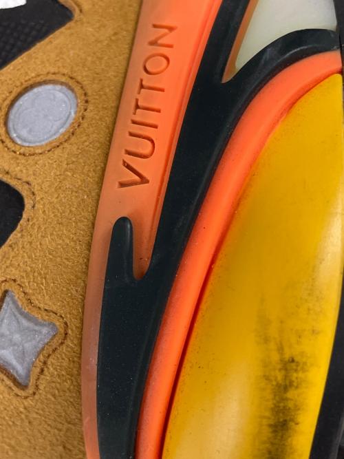 LOUIS VUITTON（ルイ ヴィトン）LOUIS VUITTON (ルイ ヴィトン) Runner Tatic ブラウン×ホワイト サイズ:SIZE 9 1/2の古着・服飾アイテム