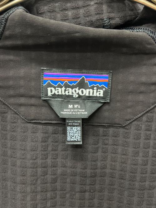 Patagonia（パタゴニア）Patagonia (パタゴニア) R1 テックフェイス・フーディ ブラック サイズ:Mの古着・服飾アイテム