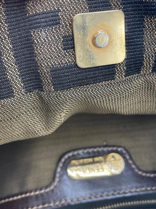 FENDI（フェンディ）FENDI (フェンディ) ズッカハンドバッグ ベージュの古着・服飾アイテム