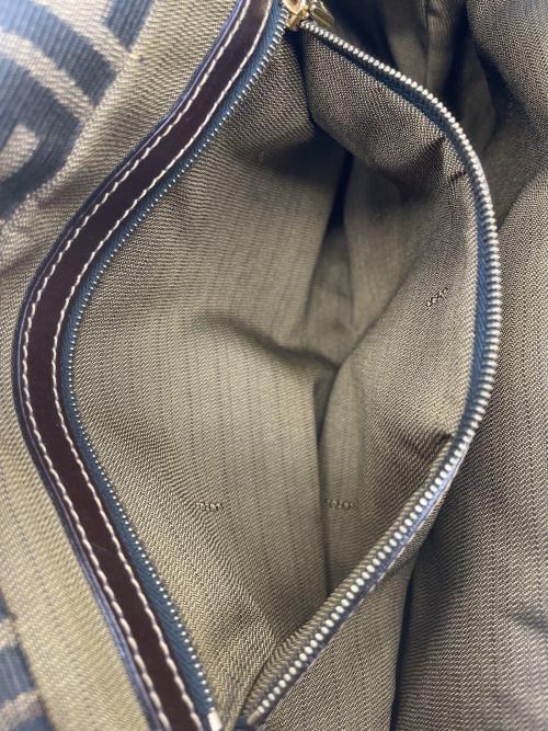 FENDI（フェンディ）FENDI (フェンディ) ズッカハンドバッグ ベージュの古着・服飾アイテム