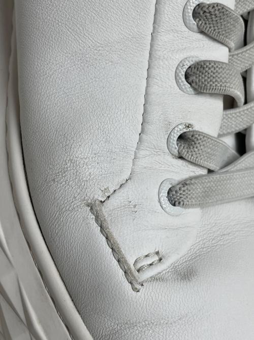 JIMMY CHOO（ジミーチュウ）JIMMY CHOO (ジミーチュウ) スニーカー ホワイト サイズ:SIZE 41の古着・服飾アイテム
