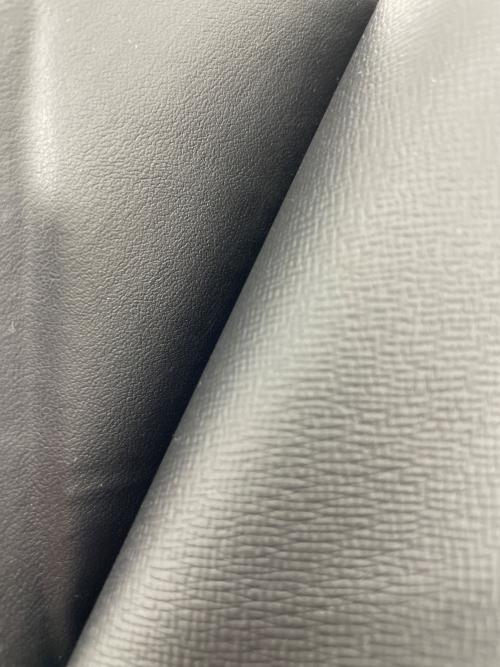 LOUIS VUITTON（ルイ ヴィトン）LOUIS VUITTON (ルイ ヴィトン) クーヴェルテュール・パスポール ブラックの古着・服飾アイテム