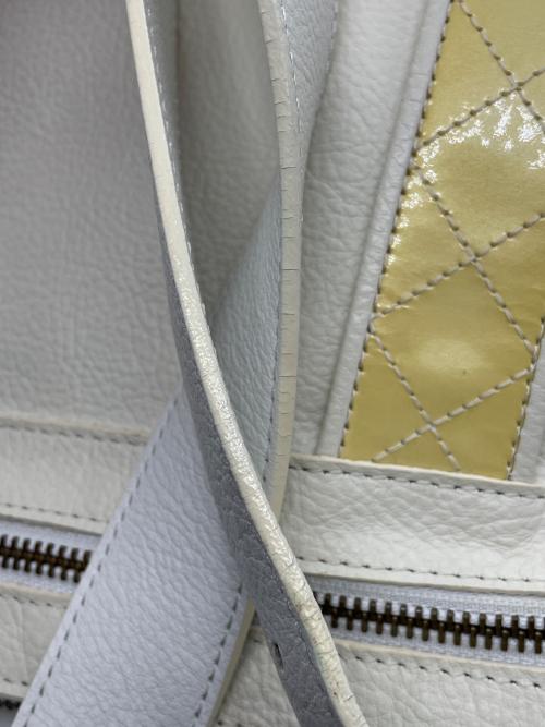 BURBERRY（バーバリー）BURBERRY (バーバリー) ショルダーバッグ ホワイト×イエローの古着・服飾アイテム