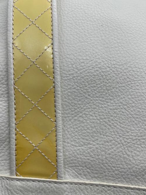 BURBERRY（バーバリー）BURBERRY (バーバリー) ショルダーバッグ ホワイト×イエローの古着・服飾アイテム