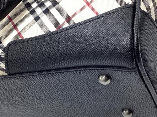 BURBERRY（バーバリー）BURBERRY (バーバリー) ノバチェック ハンドバッグ  ベージュの古着・服飾アイテム