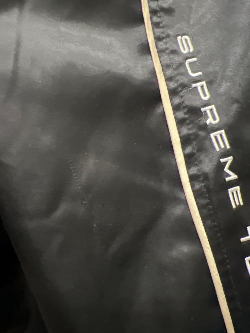 SUPREME（シュプリーム）Supreme (シュプリーム) Satin Hooded Track Jacket ブラック サイズ:Ｓの古着・服飾アイテム