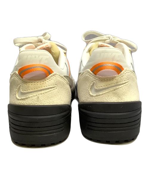 NIKE（ナイキ）NIKE (ナイキ) スニーカー　NIKE（ナイキ）　FQ9003-001　Field General SP ホワイト×オレンジ サイズ:27cmの古着・服飾アイテム