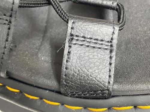 Dr.Martens（ドクターマーチン）Dr.Martens (ドクターマーチン) レースアップサンダル ブラック×イエロー サイズ:UK5の古着・服飾アイテム