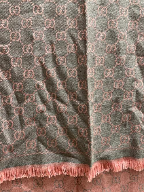 GUCCI（グッチ）GUCCI (グッチ) GGウールスカーフ グレー×ピンクの古着・服飾アイテム