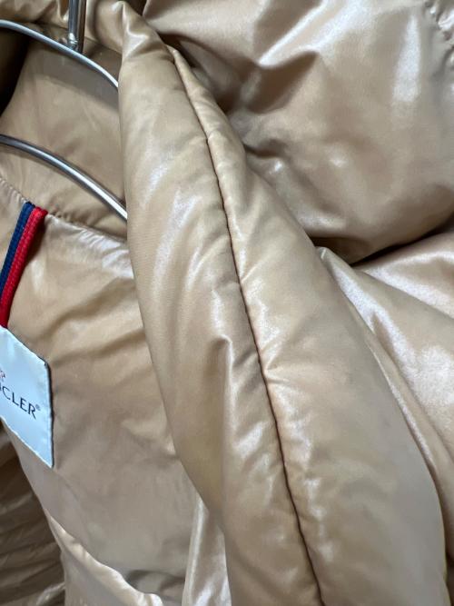 MONCLER（モンクレール）MONCLER (モンクレール) ダウンコート MOKA ベージュ サイズ:０の古着・服飾アイテム
