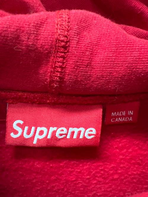 SUPREME（シュプリーム）SUPREME (シュプリーム) プルオーバーパーカー レッド サイズ:Ｍの古着・服飾アイテム
