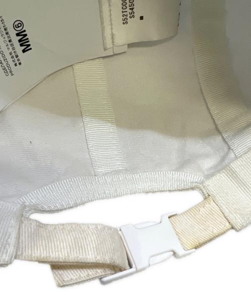 MM6 Maison Margiela（エムエムシックスメゾンマルジェラ）MM6 Maison Margiela (エムエムシックスメゾンマルジェラ) キャップ ホワイトの古着・服飾アイテム