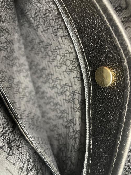 Yves Saint Laurent（イヴサンローラン）Yves Saint Laurent (イヴサンローラン) ショルダーバッグ ブラックの古着・服飾アイテム
