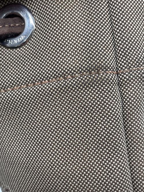 PRADA（プラダ）PRADA (プラダ) ショルダーバッグ ベージュの古着・服飾アイテム